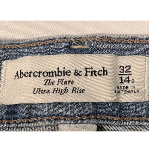 Abercrombie Curve Love Ultra High Rise Flare Jeans 14S 32 Short 13" Wide Flare - Picture 5 of 8